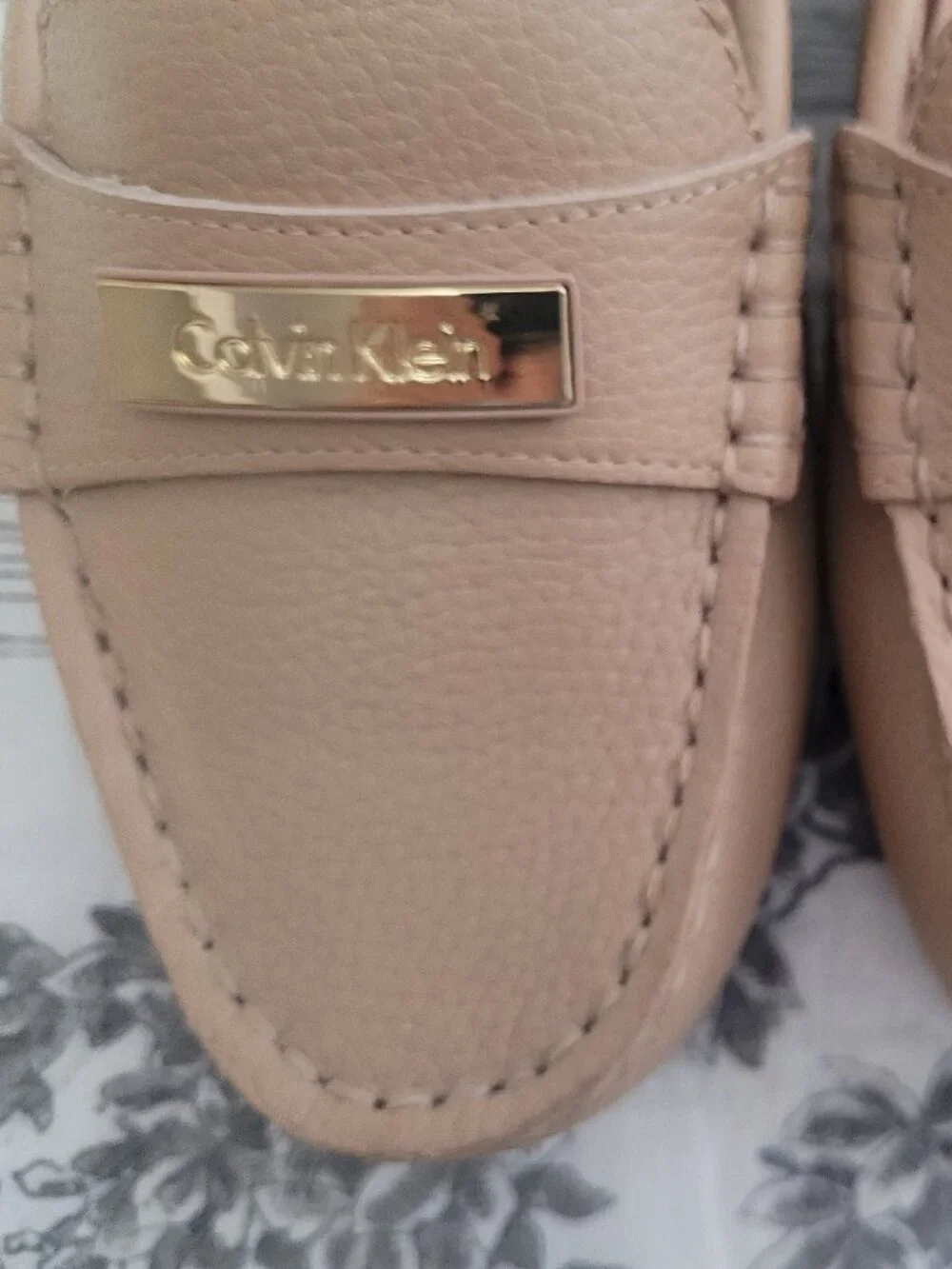 Calvin Klein LEATHER Flats Blush Size 8M NWOT
